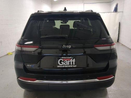 2022 Jeep Grand Cherokee 4xe Base