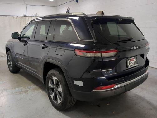 2022 Jeep Grand Cherokee 4xe Base