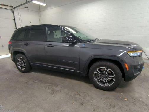 2022 Jeep Grand Cherokee 4xe Trailhawk