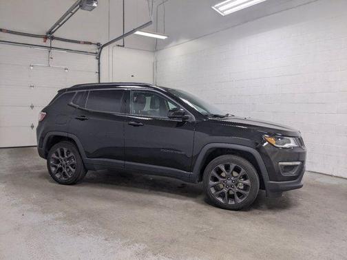 Photo 1 of 17 of 2020 Jeep Compass Altitude