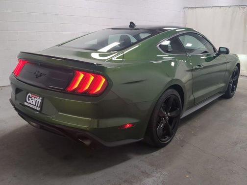 2022 Ford Mustang EcoBoost