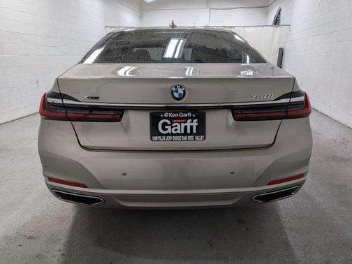Cashmere Silver Metallic 2020 BMW 750 i xDrive