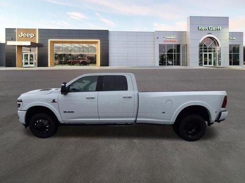 Bright White Clearcoat 2027 RAM 3500 Laramie