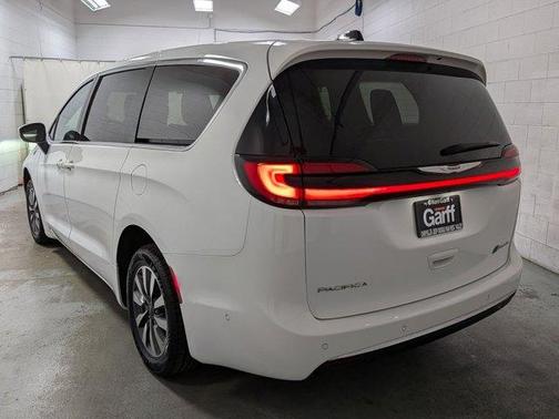 Bright White Clearcoat 2023 Chrysler Pacifica Hybrid Touring L