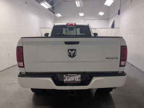 Bright White Clearcoat 2018 RAM 3500 Tradesman