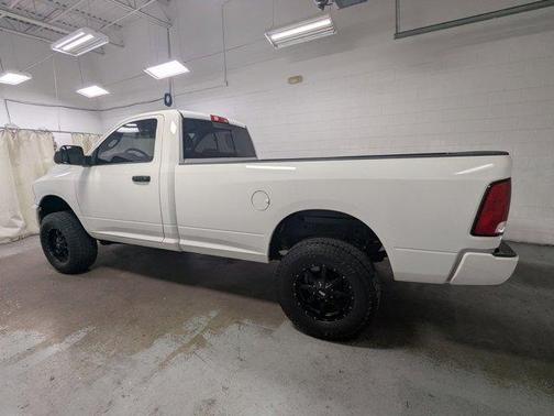 Bright White Clearcoat 2018 RAM 3500 Tradesman
