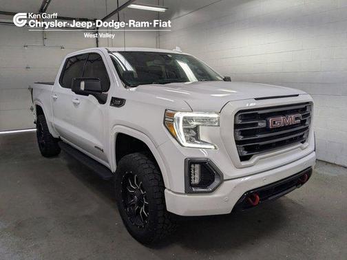Summit White 2022 GMC Sierra 1500 Limited AT4