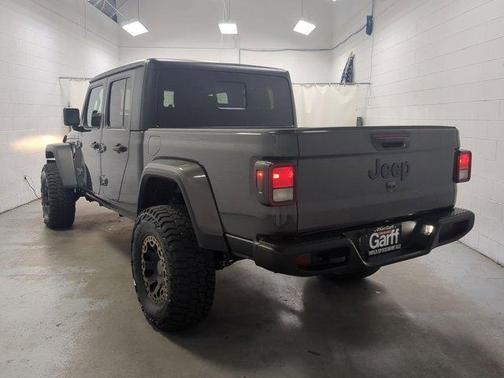 2024 Jeep Gladiator Sport