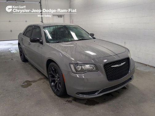 Ceramic Gray 2019 Chrysler 300 Touring