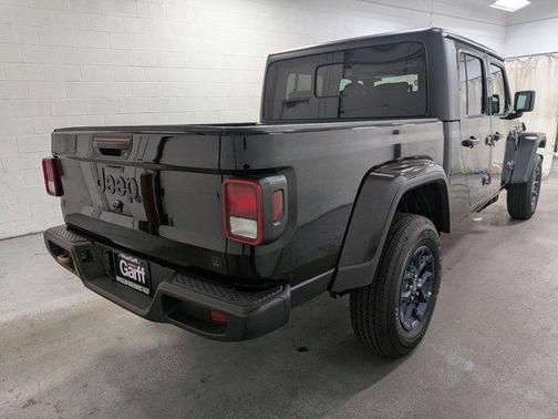 Black Clearcoat 2026 Jeep Gladiator 85th Anniversary Edition