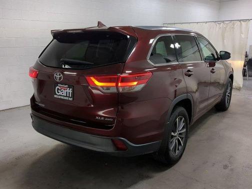 2018 Toyota Highlander SE