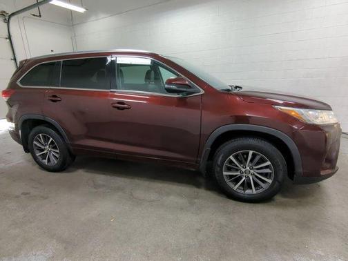 2018 Toyota Highlander SE