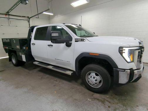 2024 GMC Sierra 3500 Pro