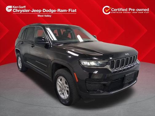 2022 Jeep Grand Cherokee Laredo 4x4