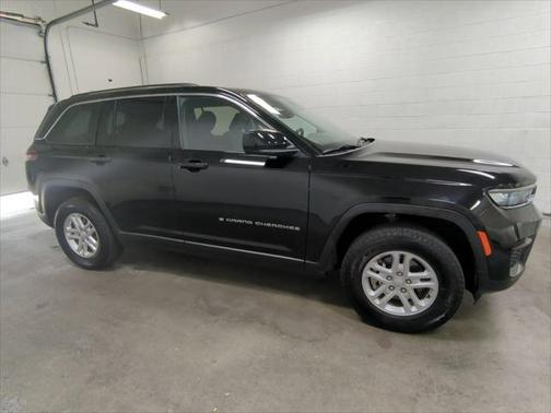 2022 Jeep Grand Cherokee Laredo 4x4