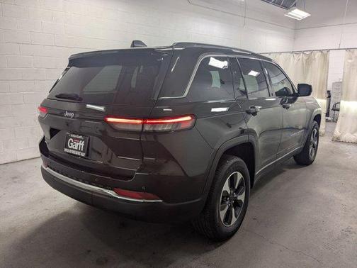 Rocky Mountain Pearlcoat 2023 Jeep Grand Cherokee 4xe Base