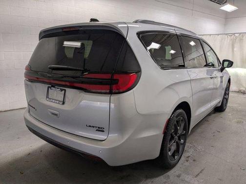2026 Chrysler Pacifica Limited