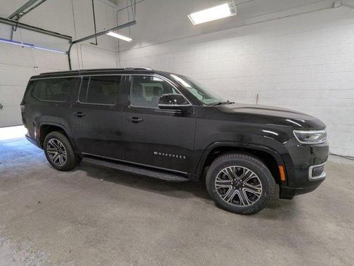 2025 Jeep Wagoneer L Base