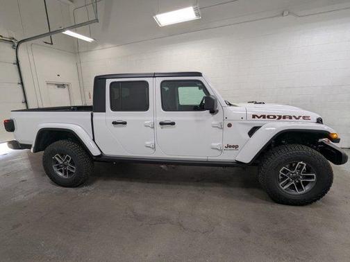2025 Jeep Gladiator Mojave