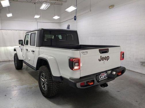2025 Jeep Gladiator Mojave