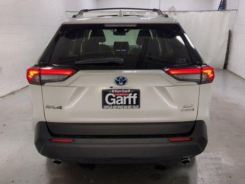 2022 Toyota RAV4 Hybrid XLE Premium