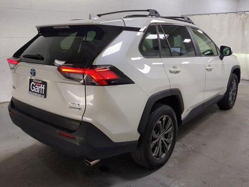 2022 Toyota RAV4 Hybrid XLE Premium