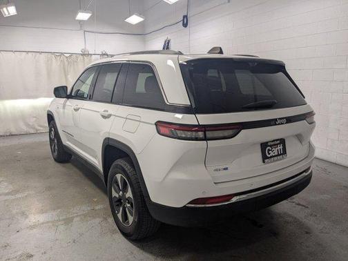 2022 Jeep Grand Cherokee 4xe Base