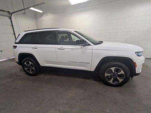 2022 Jeep Grand Cherokee 4xe Base