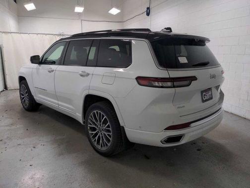 Bright White Clearcoat 2024 Jeep Grand Cherokee L Summit