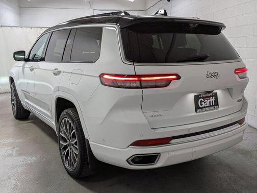 Bright White Clearcoat 2024 Jeep Grand Cherokee L Summit