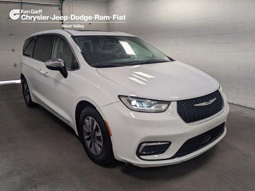 Bright White Clearcoat 2023 Chrysler Pacifica Hybrid Limited