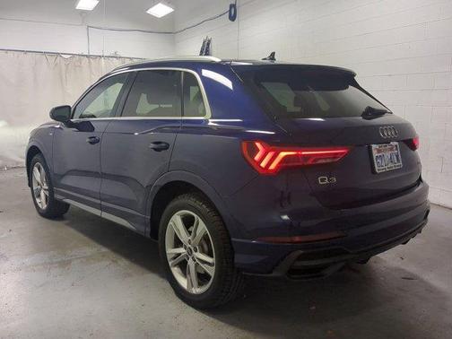 2022 Audi Q3 45 S line Premium