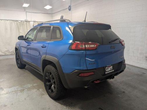 Hydro Blue Pearlcoat 2017 Jeep Cherokee Trailhawk