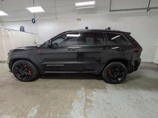 Brilliant Black Crystal Pearlcoat 2014 Jeep Grand Cherokee SRT8