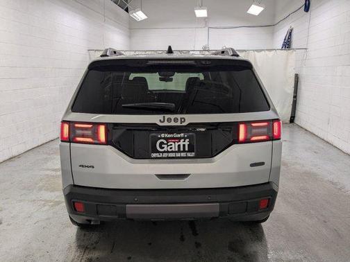 2026 Jeep Cherokee Overland