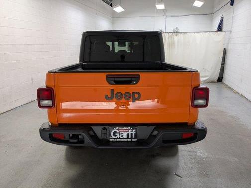 2025 Jeep Gladiator Sport