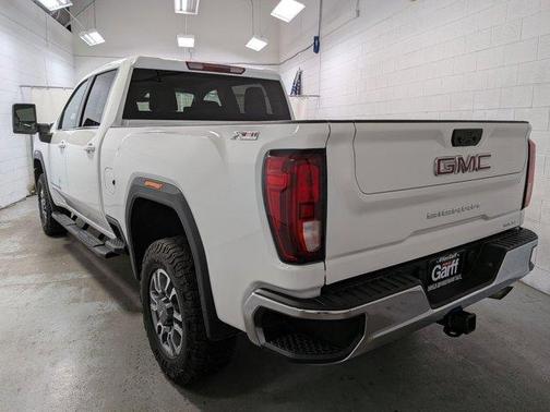 White 2024 GMC Sierra 2500 SLE