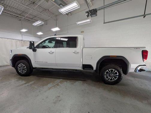 White 2024 GMC Sierra 2500 SLE