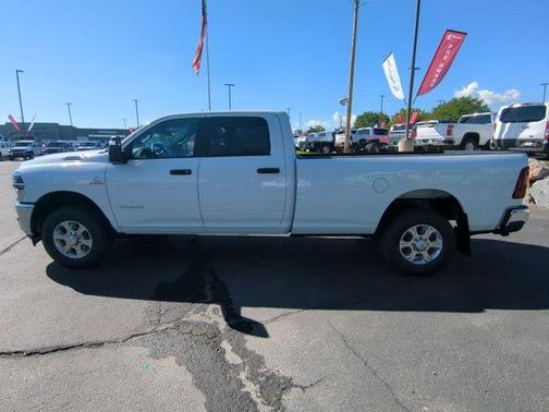 Bright White Clearcoat 2027 RAM 3500 Big Horn