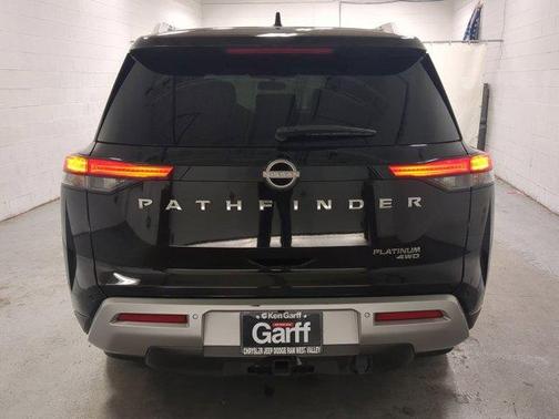 2022 Nissan Pathfinder Platinum