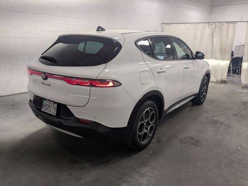 Alfa White 2024 Alfa Romeo Tonale Ti