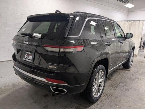 2025 Jeep Grand Cherokee Summit