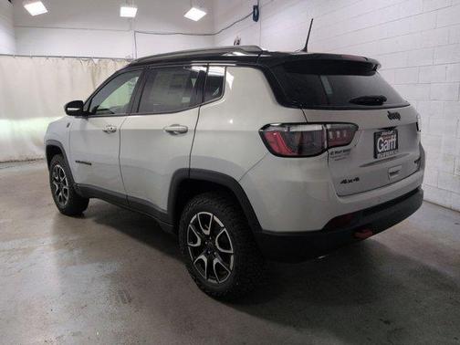 2026 Jeep Compass Trailhawk