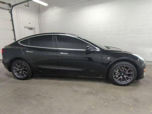 2019 Tesla Model 3 Mid Range