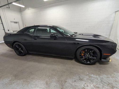 Pitch Black Clearcoat 2023 Dodge Challenger GT