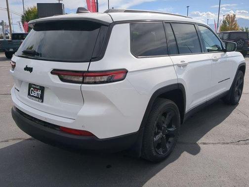 Bright White Clearcoat 2023 Jeep Grand Cherokee L Laredo