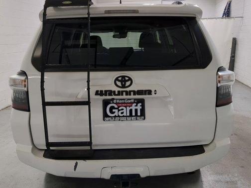 2022 Toyota 4Runner SR5