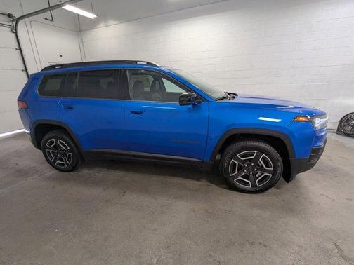Hydro Blue Pearlcoat 2026 Jeep Cherokee LAREDO/LIMITED