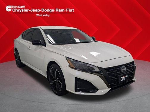 White 2023 Nissan Altima 2.5 SR