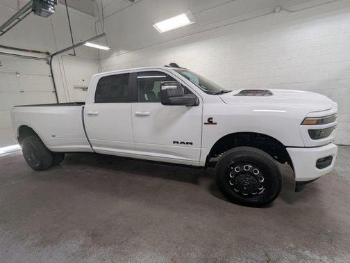 Bright White Clearcoat 2026 RAM 3500 Laramie